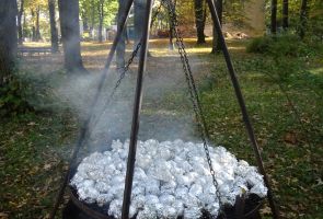 Ziemniaki pieczone na grillu.