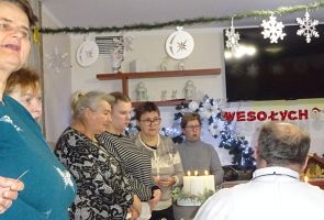 mieszkanki śpiewające kolędy