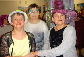 mieszkanki pozujące do zdjęcia