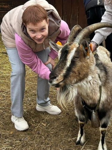 Zawieranie znajomości z kozą Rozalią