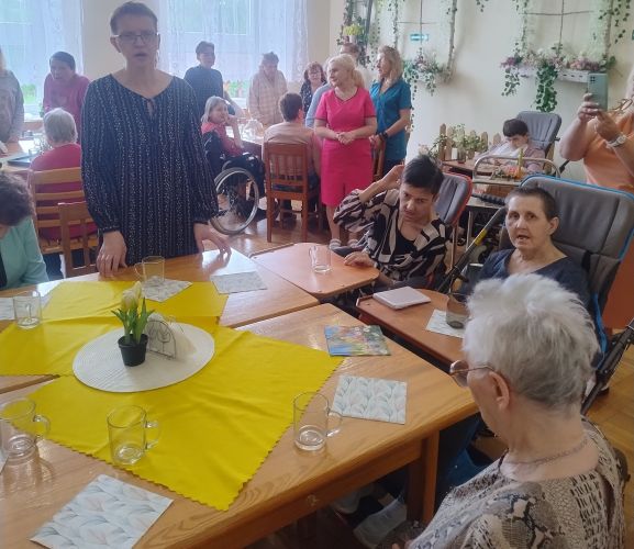 Wspólne odśpiewanie 100 lat 